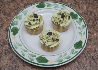 Dubai Pistachio Chocolate Cupcakes